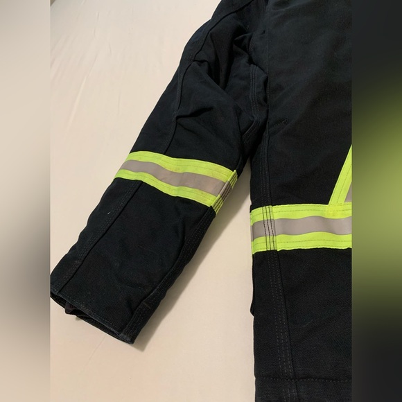Carhartt Reflective Work Coat - Picture 5 of 9